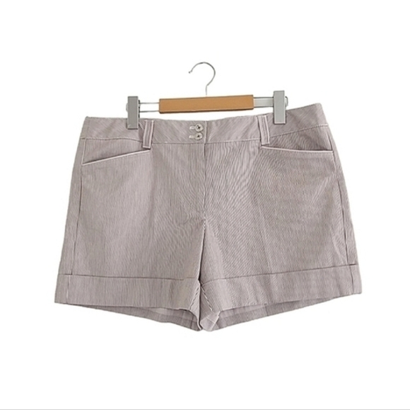 White House Black Market Pants - Whbm White House Black Market Pin Stripe Cotton Shorts Women's Size 14
